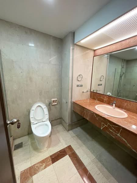 Parkshore, 201 Tanjong Rhu Road, 3 Bedrooms, 1,647 sqft, Condominium For Rent, by Roland Tai, 500086461 - Bathroom - PropertyGuru.com.sg