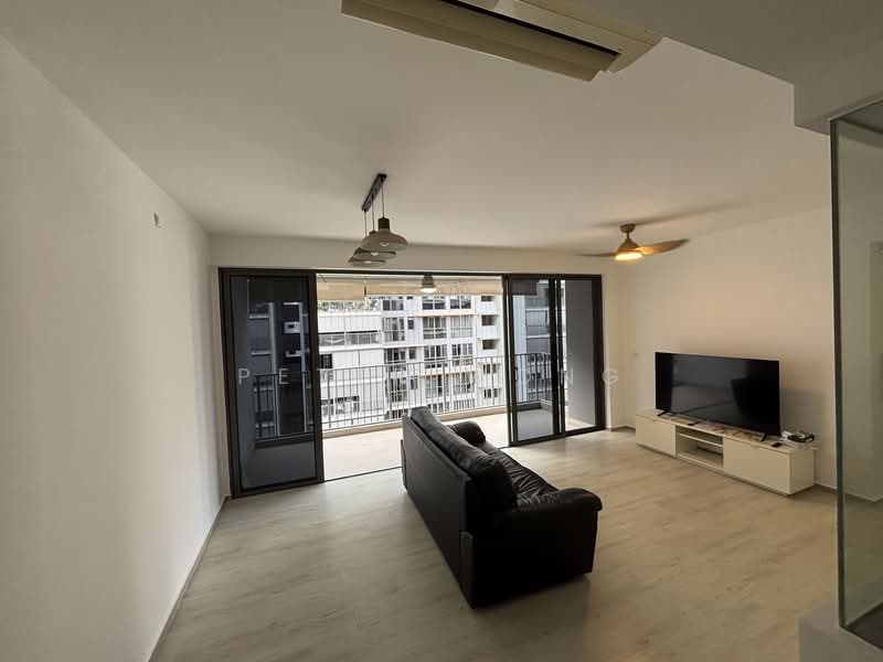 Parc Life, 25 Sembawang Crescent, 3 Bedrooms, 1,066 sqft, Executive Condominium For Rent, by Peter Wong, 500086465 - Living Room - PropertyGuru.com.sg