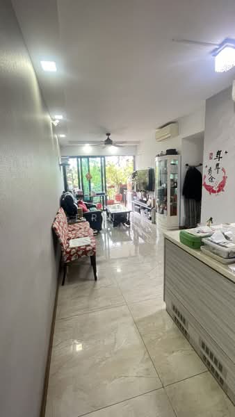 Kingsford Waterbay Condominium For Sale at S$ 1,600,000 | PropertyGuru Singapore - Living Room