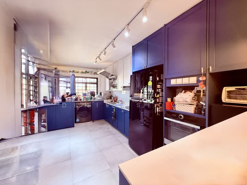 122 Potong Pasir Avenue 1, 122 Potong Pasir Avenue 1, 3 Bedrooms, 1,452 sqft, HDB Flat For Rent, by Denise Seow, 500086470 - Kitchen - PropertyGuru.com.sg