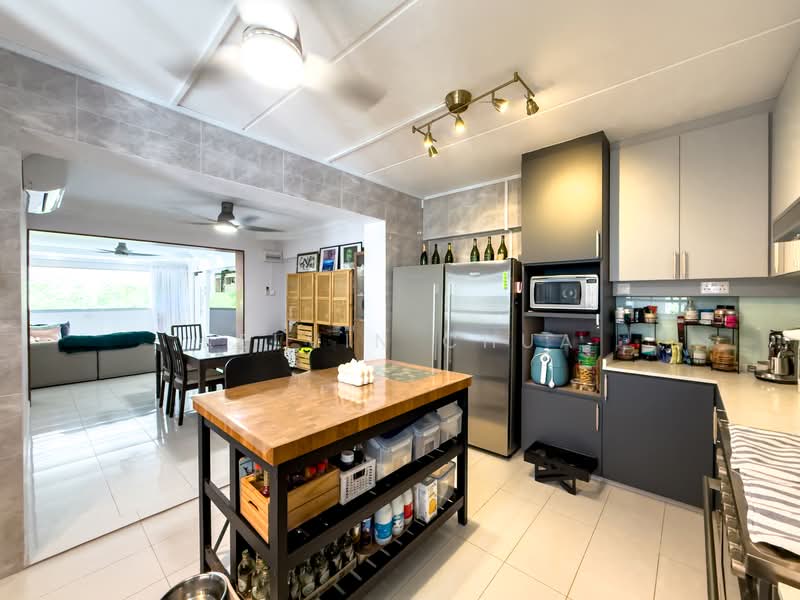 486 Pasir Ris Drive 4 HDB Flat For Sale at S$ 708,000 | PropertyGuru Singapore - Kitchen