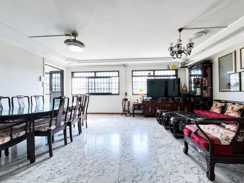 730 Tampines Street 71, 730 Tampines Street 71, 4 Bedrooms, 1,335 sqft, HDB Flat For Sale, by Xiang Rui Issey Lim, 500086481 - Living Room - PropertyGuru.com.sg