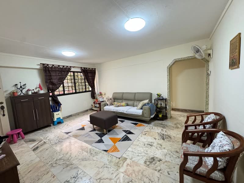 612 Ang Mo Kio Avenue 4, 612 Ang Mo Kio Avenue 4, Room Rental, 150 sqft, HDB Flat For Rent, by Debbie Hoon, 500086503 - Living Room - PropertyGuru.com.sg