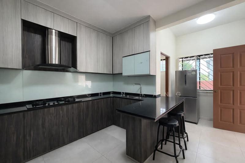 2-Sty terrace along Pasir Ris Terrace, under $1,000 psf, Pasir Ris Terrace - D18 Landed Agent, Pasir Ris / Tampines, 4 Bedrooms, 2,900 sqft, Terraced House For Sale, by Er Chen Kang, 500086504 - Kitchen - PropertyGuru.com.sg