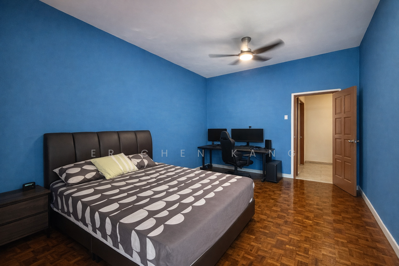 2-Sty terrace along Pasir Ris Terrace, under $1,000 psf Terraced House For Sale at S$ 2,350,000 | PropertyGuru Singapore - Bedroom