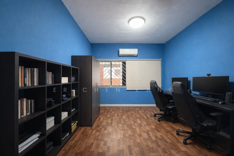 2-Sty terrace along Pasir Ris Terrace, under $1,000 psf Terraced House For Sale at S$ 2,350,000 | PropertyGuru Singapore - Bedroom