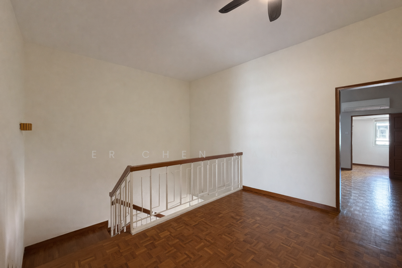 2-Sty terrace along Pasir Ris Terrace, under $1,000 psf Terraced House For Sale at S$ 2,350,000 | PropertyGuru Singapore - Interior