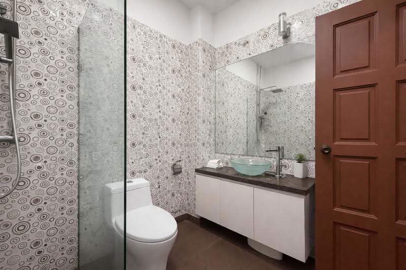 2-Sty terrace along Pasir Ris Terrace, under $1,000 psf, Pasir Ris Terrace - D18 Landed Agent, Pasir Ris / Tampines, 4 Bedrooms, 2,900 sqft, Terraced House For Sale, by Er Chen Kang, 500086504 - Bathroom - PropertyGuru.com.sg