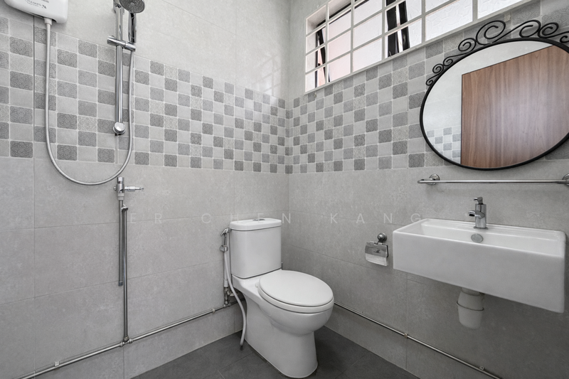 2-Sty terrace along Pasir Ris Terrace, under $1,000 psf Terraced House For Sale at S$ 2,350,000 | PropertyGuru Singapore - Bathroom