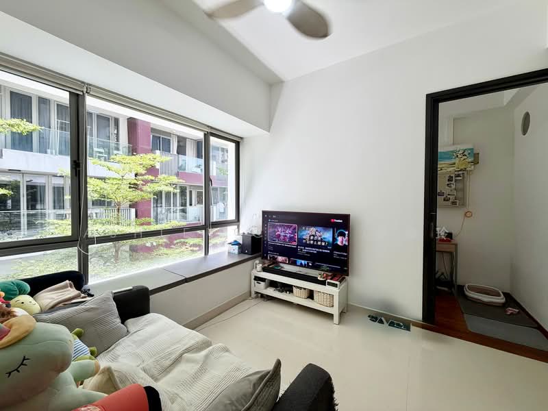 Robertson Edge Apartment For Sale at S$ 948,000 | PropertyGuru Singapore - Living Room