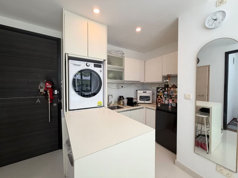 Robertson Edge Apartment For Sale at S$ 948,000 | PropertyGuru Singapore - Kitchen