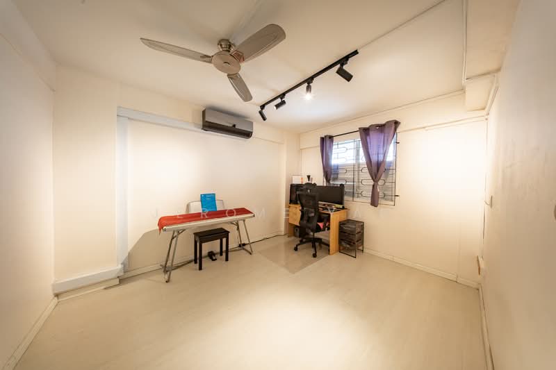 2 Saint George's Road HDB Flat For Sale at S$ 408,000 | PropertyGuru Singapore - Study