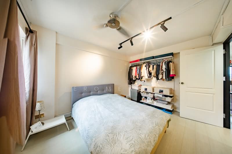 2 Saint George's Road HDB Flat For Sale at S$ 408,000 | PropertyGuru Singapore - Bedroom
