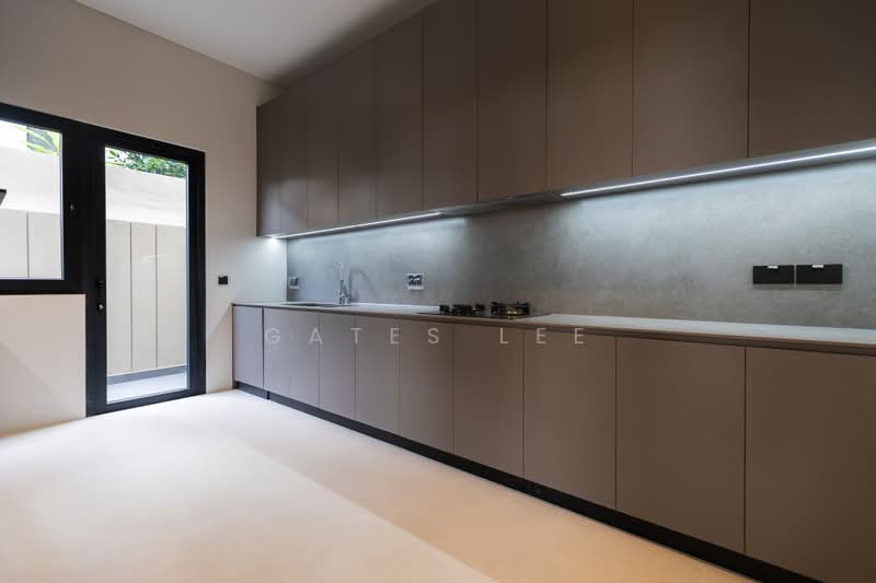 Freehold Semi-D, D11, Walk to MRT, Within 1km Raffles Girls’, Hillcrest Road, Newton / Novena, 5 Bedrooms, 6,764 sqft, Semi-Detached House For Sale, by Gates Lee, 500086531 - Kitchen - PropertyGuru.com.sg