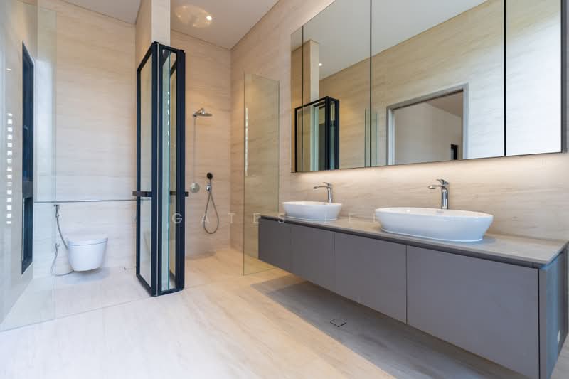 Freehold Semi-D, D11, Walk to MRT, Within 1km Raffles Girls’, Hillcrest Road, Newton / Novena, 5 Bedrooms, 6,764 sqft, Semi-Detached House For Sale, by Gates Lee, 500086531 - Bathroom - PropertyGuru.com.sg