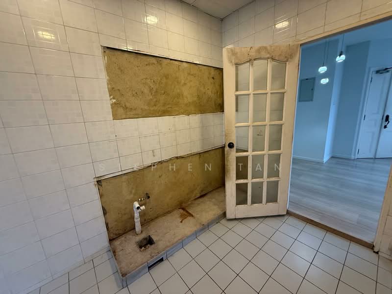 Charlton/ Kovan Walk-up Apartment For Sale at S$ 1,500,003 | PropertyGuru Singapore - Interior