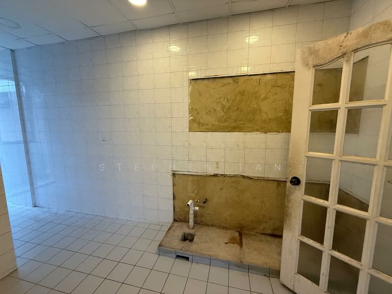 Charlton/ Kovan Walk-up Apartment For Sale at S$ 1,500,003 | PropertyGuru Singapore - Interior