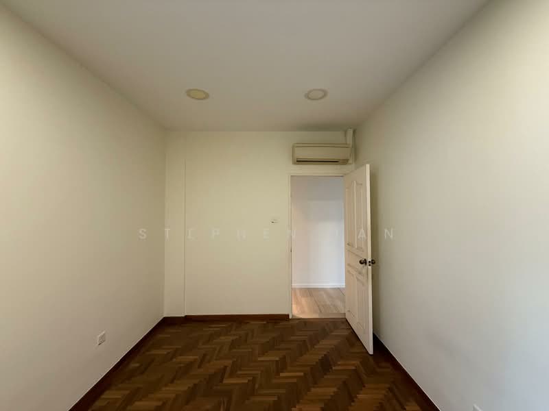 Charlton/ Kovan Walk-up Apartment For Sale at S$ 1,500,003 | PropertyGuru Singapore - Interior