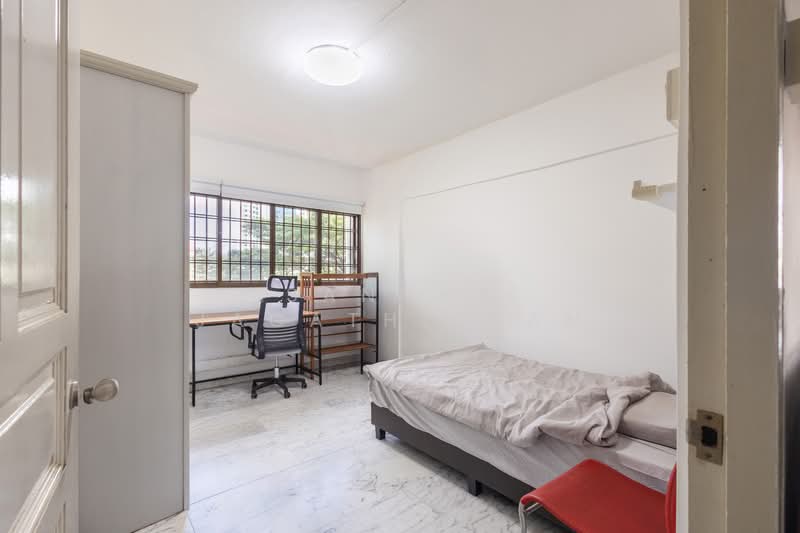67 Telok Blangah Drive HDB Flat For Sale at S$ 820,000 | PropertyGuru Singapore - Bedroom
