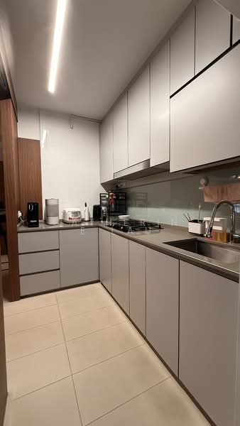 620A Tampines Street 61 HDB Flat For Sale at S$ 848,000 | PropertyGuru Singapore - Kitchen