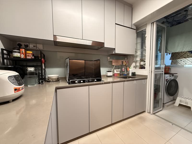 620A Tampines Street 61 HDB Flat For Sale at S$ 848,000 | PropertyGuru Singapore - Kitchen