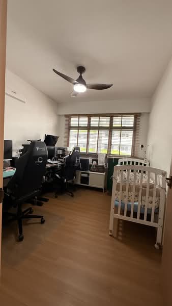 620A Tampines Street 61 HDB Flat For Sale at S$ 848,000 | PropertyGuru Singapore - Study