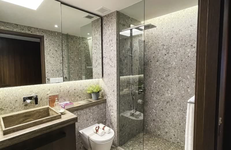 One Pearl Bank Condominium For Sale at S$ 1,450,000 | PropertyGuru Singapore - Bathroom