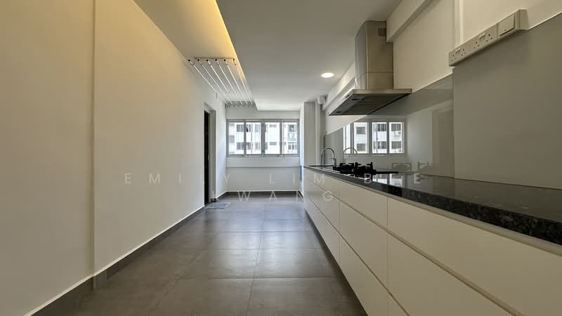 141 Bishan Street 12 HDB Flat For Sale at S$ 700,000 | PropertyGuru Singapore - Kitchen