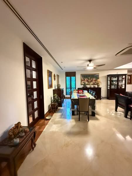 Pebble Bay Condominium For Sale at S$ 4,980,000 | PropertyGuru Singapore - Dining Room