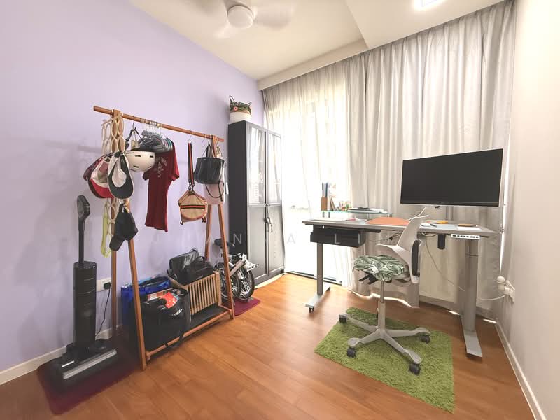 Boathouse Residences Condominium For Sale at S$ 1,580,000 | PropertyGuru Singapore - Study