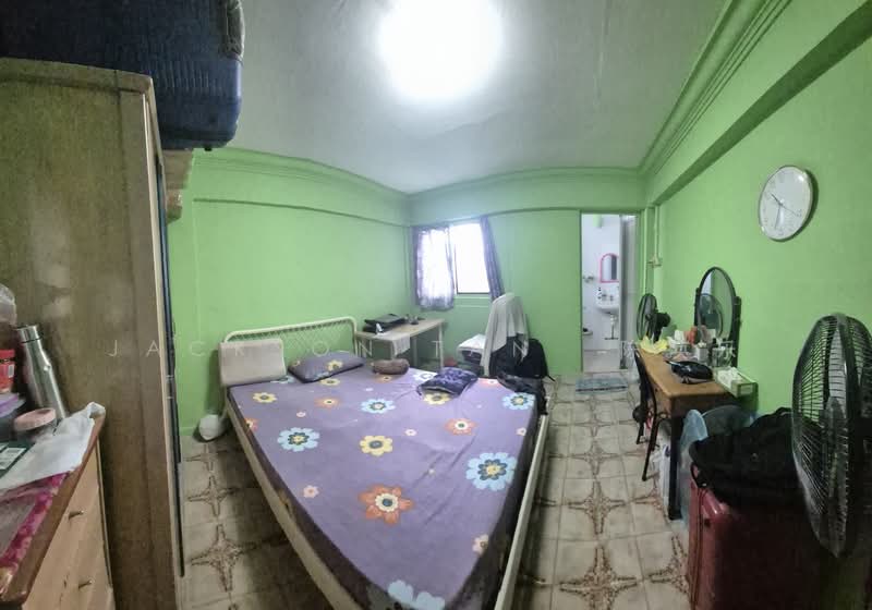328 Hougang Avenue 5 HDB Flat For Sale at S$ 640,000 | PropertyGuru Singapore - Bedroom