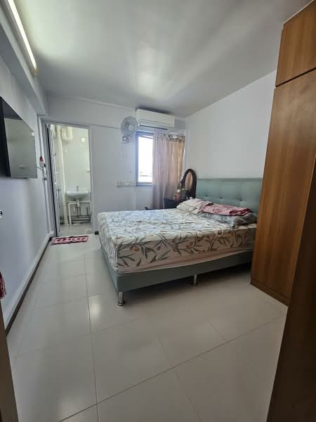624 Ang Mo Kio Avenue 4 HDB Flat For Sale at S$ 485,000 | PropertyGuru Singapore - Bedroom