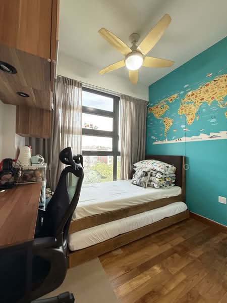 Hedges Park Condominium Condominium For Sale at S$ 1,000,000 | PropertyGuru Singapore - Bedroom