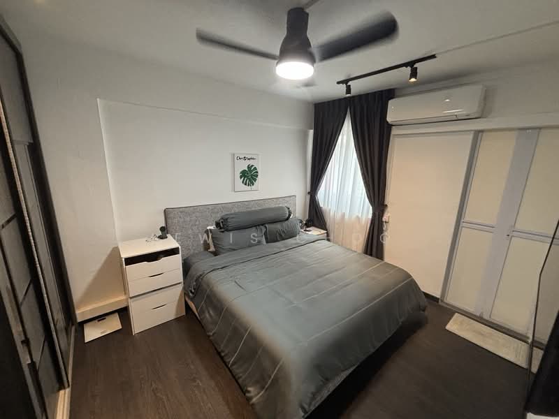 153 Yishun Street 11 HDB Flat For Sale at S$ 468,000 | PropertyGuru Singapore - Bedroom