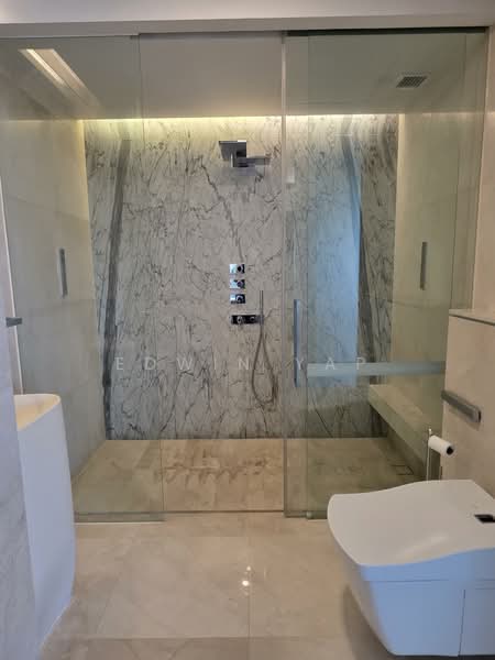 The Scotts Tower, 38 Scotts Road, 1 Bedroom, 657 sqft, Condominium For Rent, by Edwin Yap, 500086589 - Bathroom - PropertyGuru.com.sg