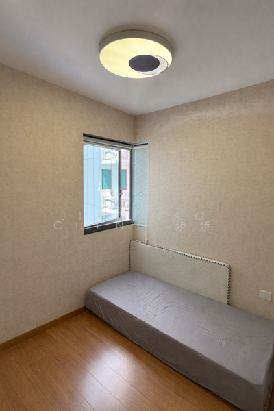 Kingsford Waterbay Condominium For Sale at S$ 1,330,000 | PropertyGuru Singapore - Bedroom