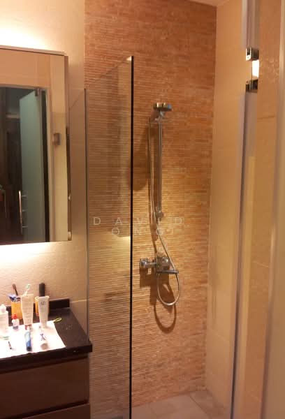 Laguna Green Condominium For Sale at S$ 1,850,000 | PropertyGuru Singapore - Bathroom
