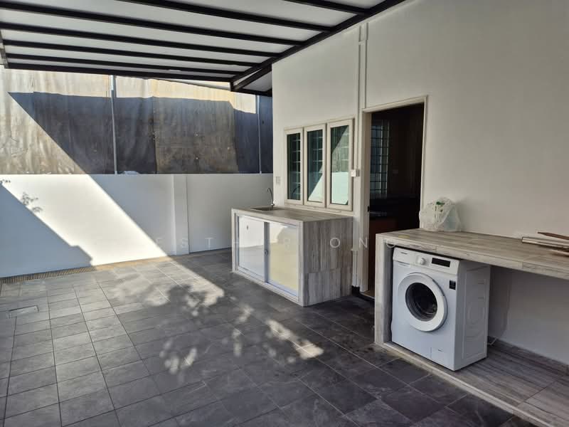 Dunman Lane, , 5 Bedrooms, 3,400 sqft, Semi-Detached House For Rent, by Esther Ong, 500086600 - Exterior - PropertyGuru.com.sg
