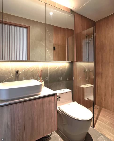 Waterfront Waves, 766 Bedok Reservoir Road, 4 Bedrooms, 1,572 sqft, Condominium For Rent, by Hong Meiyu, 500086602 - Bathroom - PropertyGuru.com.sg