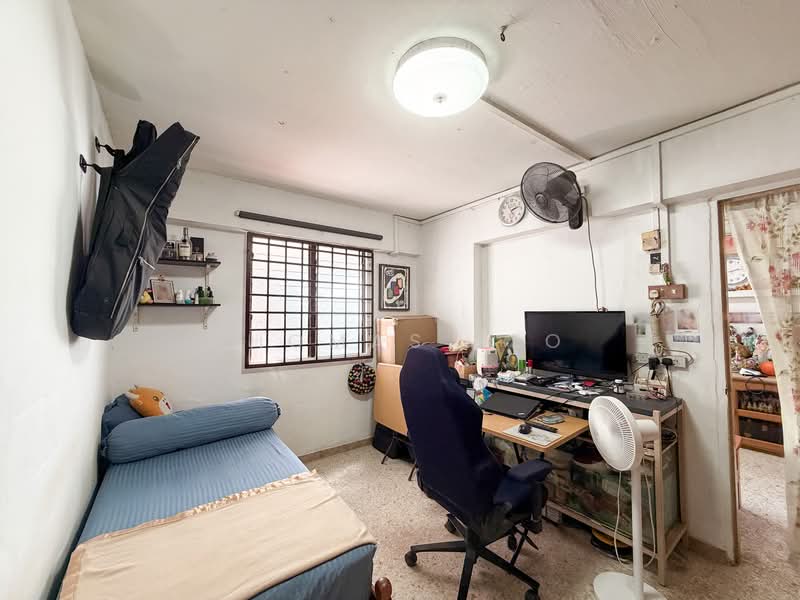 335A Smith Street HDB Flat For Sale at S$ 500,000 | PropertyGuru Singapore - Bedroom