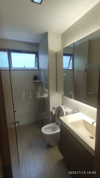 Carabelle, 55 West Coast Way, 3 Bedrooms, 1,302 sqft, Condominium For Rent, by Liu Jing (Janice), 500086634 - Bathroom - PropertyGuru.com.sg