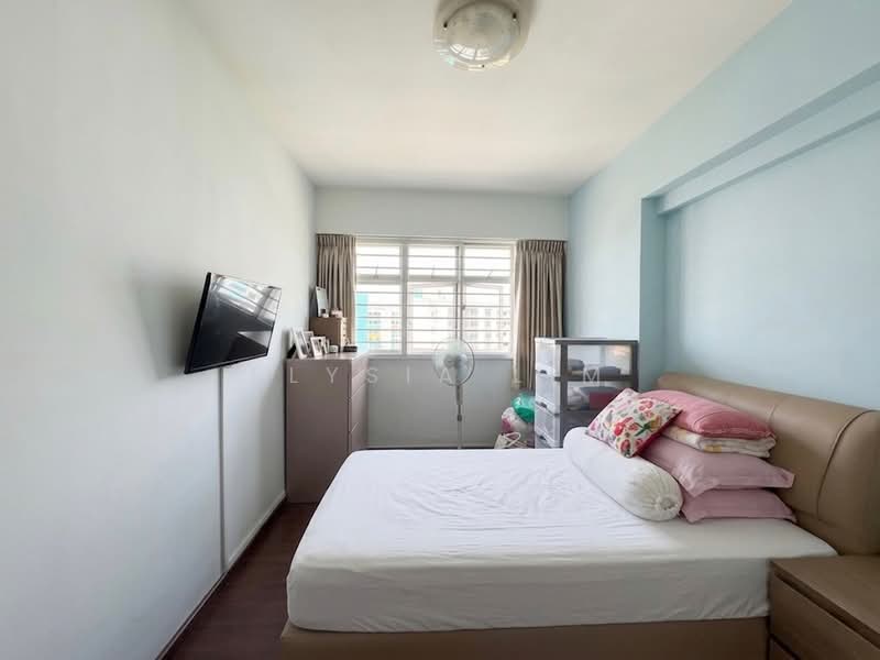 488D Choa Chu Kang Avenue 5 HDB Flat For Sale at S$ 788,000 | PropertyGuru Singapore - Bedroom