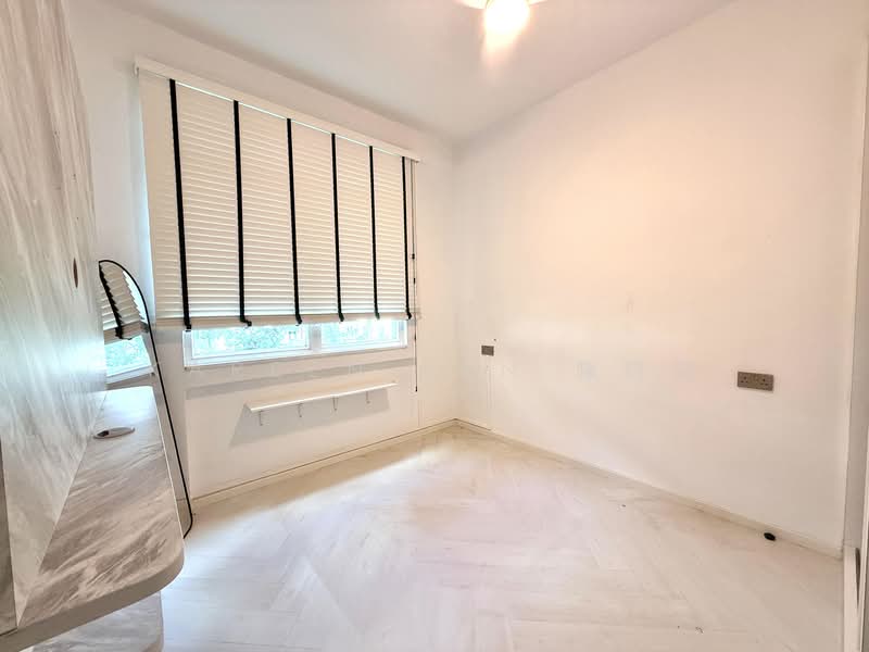 Parc Oasis, 37 Jurong East Avenue 1, 3 Bedrooms, 1,227 sqft, Condominium For Rent, by Kareen Tan 陳約廷, 500086636 - Bedroom - PropertyGuru.com.sg