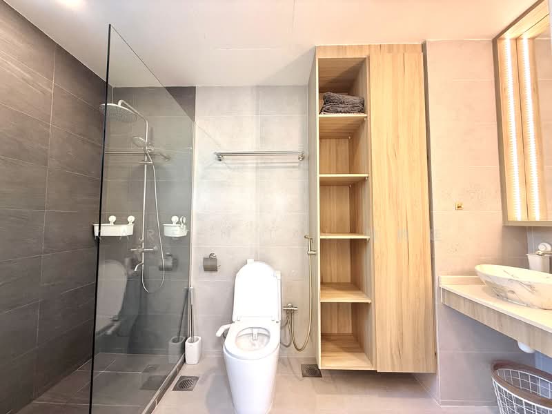 Parc Oasis, 37 Jurong East Avenue 1, 3 Bedrooms, 1,227 sqft, Condominium For Rent, by Kareen Tan 陳約廷, 500086636 - Bathroom - PropertyGuru.com.sg