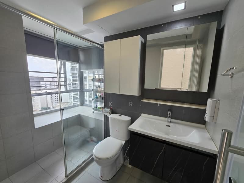 138B Lorong 1A Toa Payoh HDB Flat For Sale at S$ 1,488,888 | PropertyGuru Singapore - Bathroom