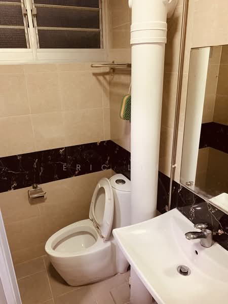 276 Bangkit Road HDB Flat For Sale at S$ 680,000 | PropertyGuru Singapore - Bathroom