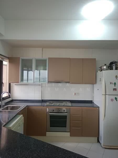 Bayshore Park, 50 Bayshore Road, 4 Bedrooms, 2,325 sqft, Condominium For Rent, by Lina Dharmawan, 500086646 - Kitchen - PropertyGuru.com.sg