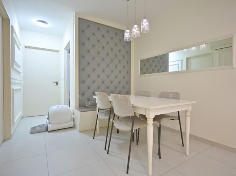 443A Bukit Batok West Avenue 8 HDB Flat For Sale at S$ 758,000 | PropertyGuru Singapore - Dining Room
