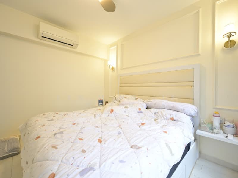 443A Bukit Batok West Avenue 8 HDB Flat For Sale at S$ 758,000 | PropertyGuru Singapore - Master Bedroom