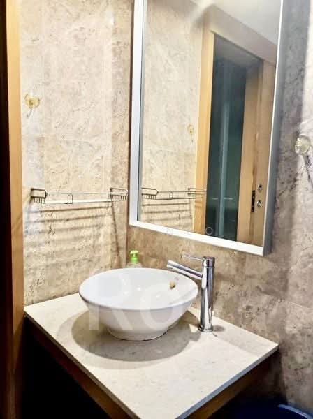 The Lakeshore, 31 Jurong West Street 41, 2 Bedrooms, 936 sqft, Condominium For Rent, by Roy Neo, 500086652 - Bathroom - PropertyGuru.com.sg